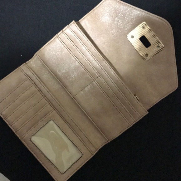 Free ALDO WALLET - Picture 2 of 6